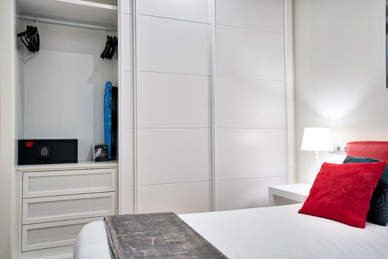 Apartamentos Cava Baja マドリード エクステリア 写真