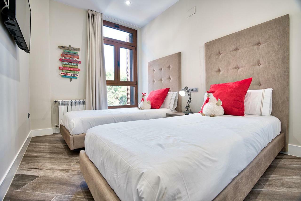 Apartamentos Cava Baja マドリード エクステリア 写真