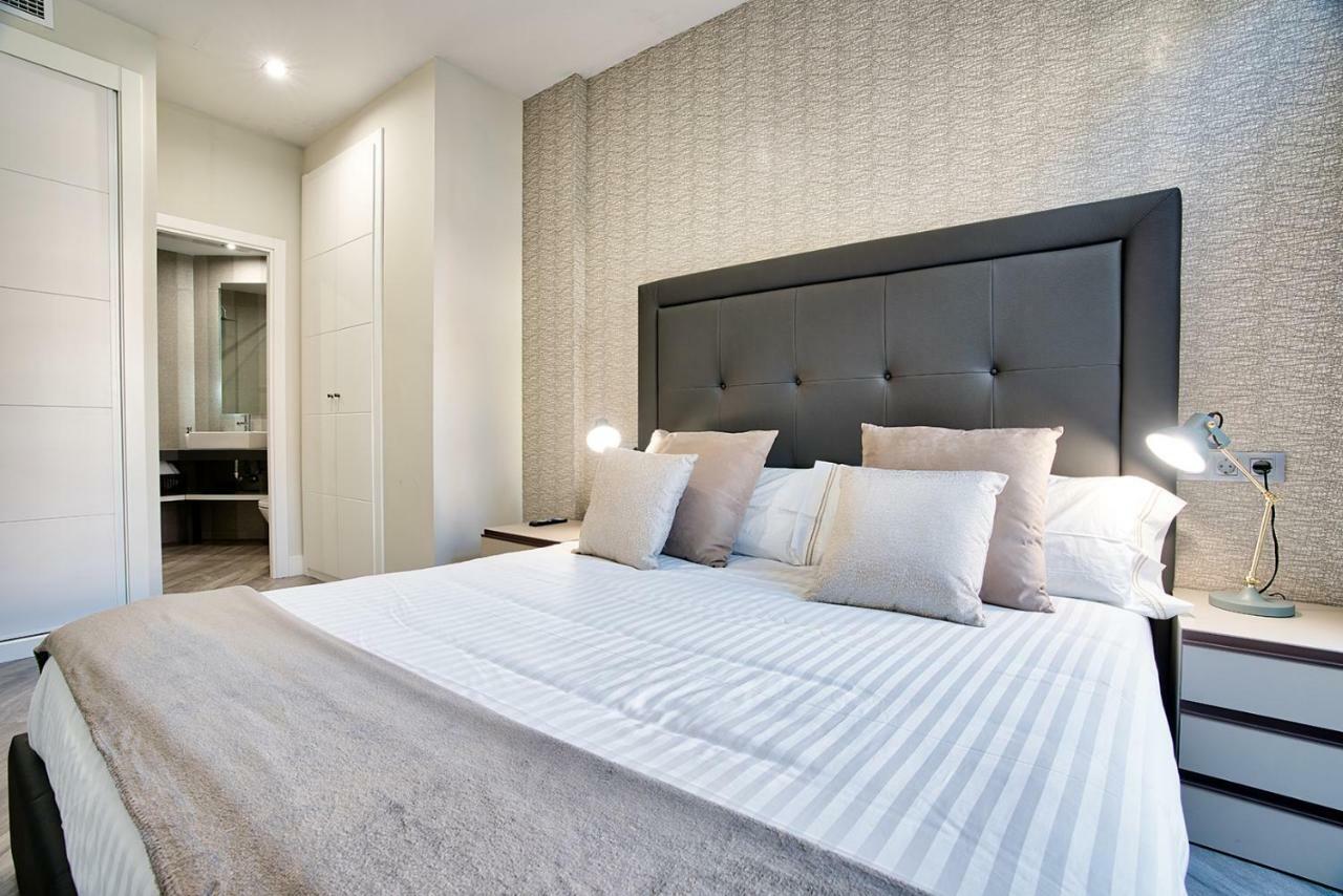 Apartamentos Cava Baja マドリード エクステリア 写真